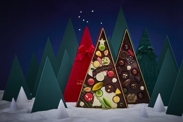 「ショコラティエ パレドオール」の丸ごとチョコレートのクリスマスツリー