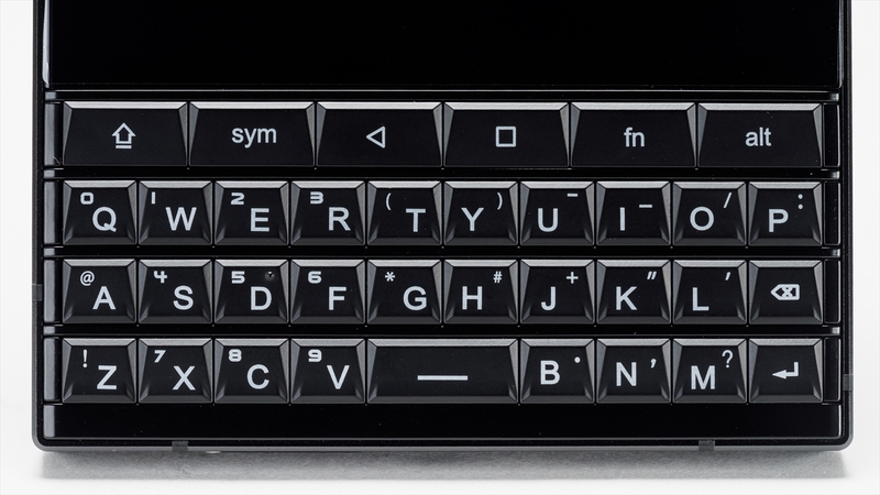 俺は即買い！物理キーボードの満足感溢れたスマホが萌え過ぎる