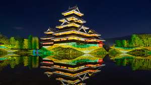 松本城の天守が華やかにライトアップ！歴史や伝統、季節で彩られた国宝は一見の価値アリ