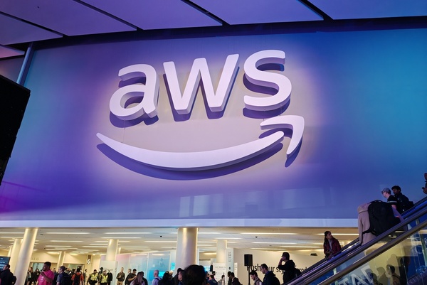 AIエージェントに選択肢　「AWS re:Invent 2025」レポート