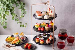 いちごスイーツ10種が楽しめるアフタヌーンティー♡いろいろな食べ方でいちごを堪能！