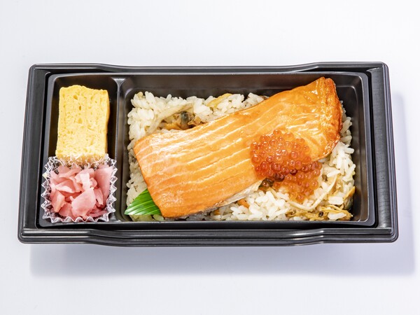 「てとて」の「鮭ハラミといくらの親子飯」