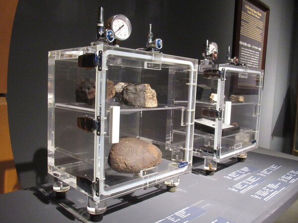 減圧デシケーター