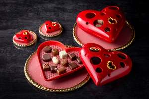 BIGなハートにボンボンショコラがたくさん♡ヒルトン東京のバレンタイン