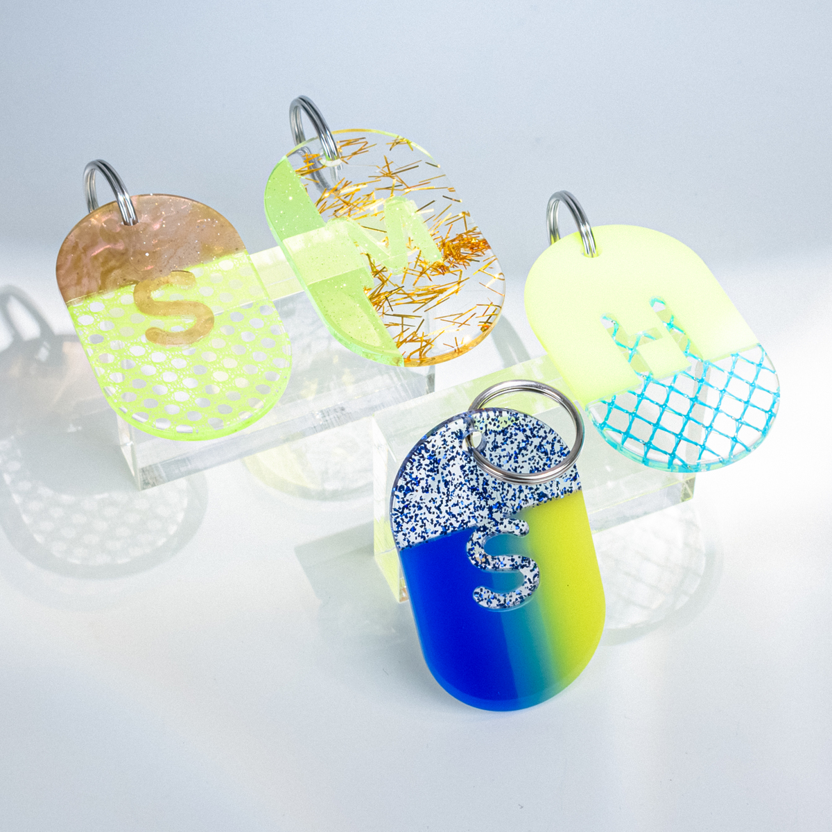 「NEWSED」のタグプレート「Acryl Tag Plate」