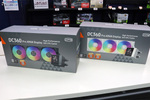 液晶付きの360mm水冷CPUクーラーが1万5980円だと!? このコスパ、ただものやないで～!! ：ドスパラ大阪・なんば店