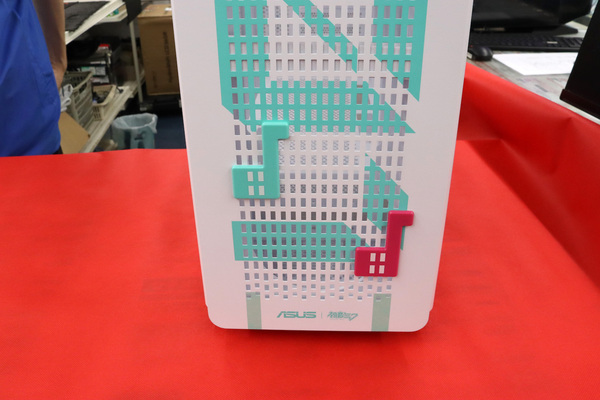 ASUS A23 Hatsune Miku Edition