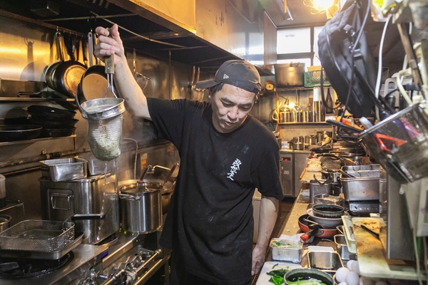店主の星 孝幸さん