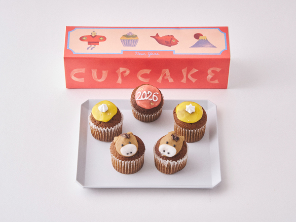 フェアリーケーキフェアの「ベイクド新春 午（うま）カップケーキ」
