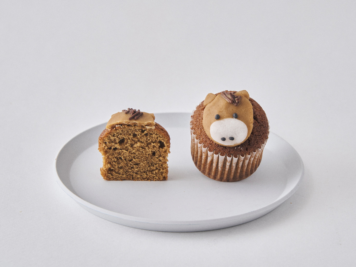 フェアリーケーキフェアの「ベイクド新春 午（うま）カップケーキ」