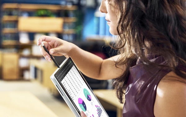 HPがインテル、AMD、クアルコムを選べるビジネスノートPC発表