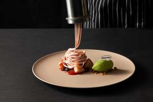 これはハーゲンダッツの最高峰！ホテルアレンジを加えて至高で至福のスイーツに♡【札樽自動車道  札幌北IC から4.5km】