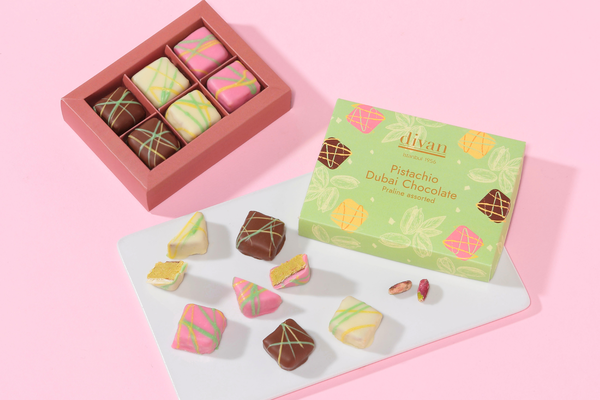 「divan」の「ピスタチオドバイチョコレートプラリネアソート」