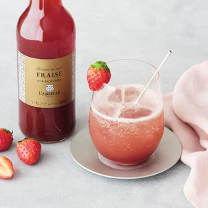 【2026年1月解禁】昨年は即完売！の「はちみつ×いちご」が進化して今年も登場！ 炭酸で割っても牛乳で割ってもうまー！