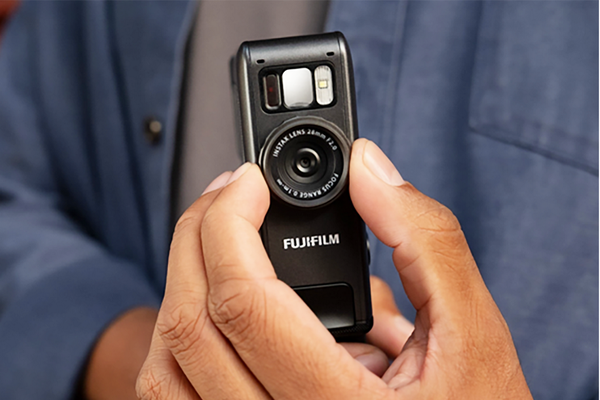「instax mini Evo Cinema」発表
