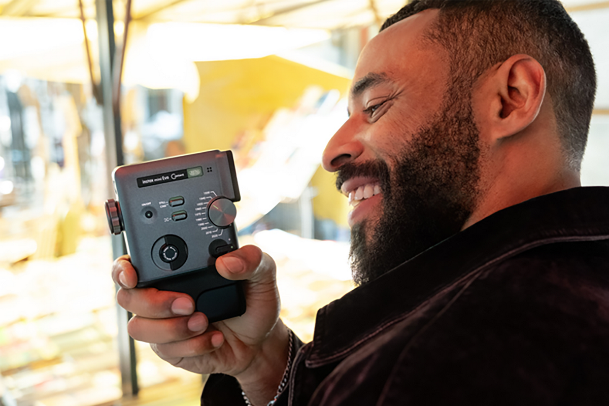 「instax mini Evo Cinema」発表