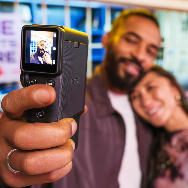 「instax mini Evo Cinema」発表