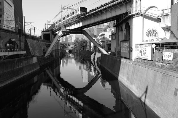 「ライカQ3モノクローム」実写レビュー