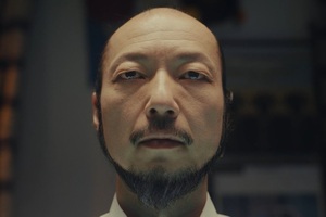 「来る。」PS Plusに8番出口？　プレステ公式がおじさんのどアップ投稿