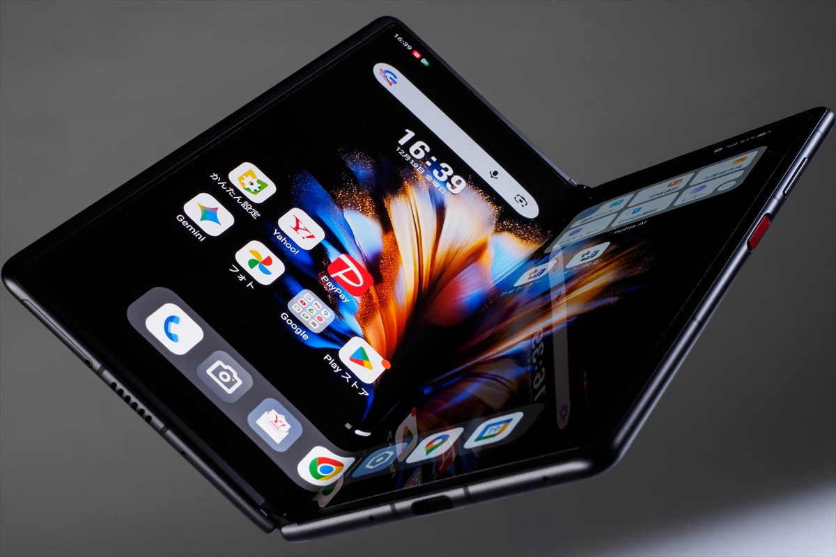 これが折りたたみスマホの現実解！ コスパ・性能も高い「nubia Fold」は買い
