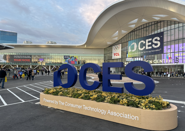 「AI搭載」「スペック2倍」は、もはやPCを買う理由にならない。