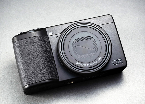 「GRIV Monochrome」発売