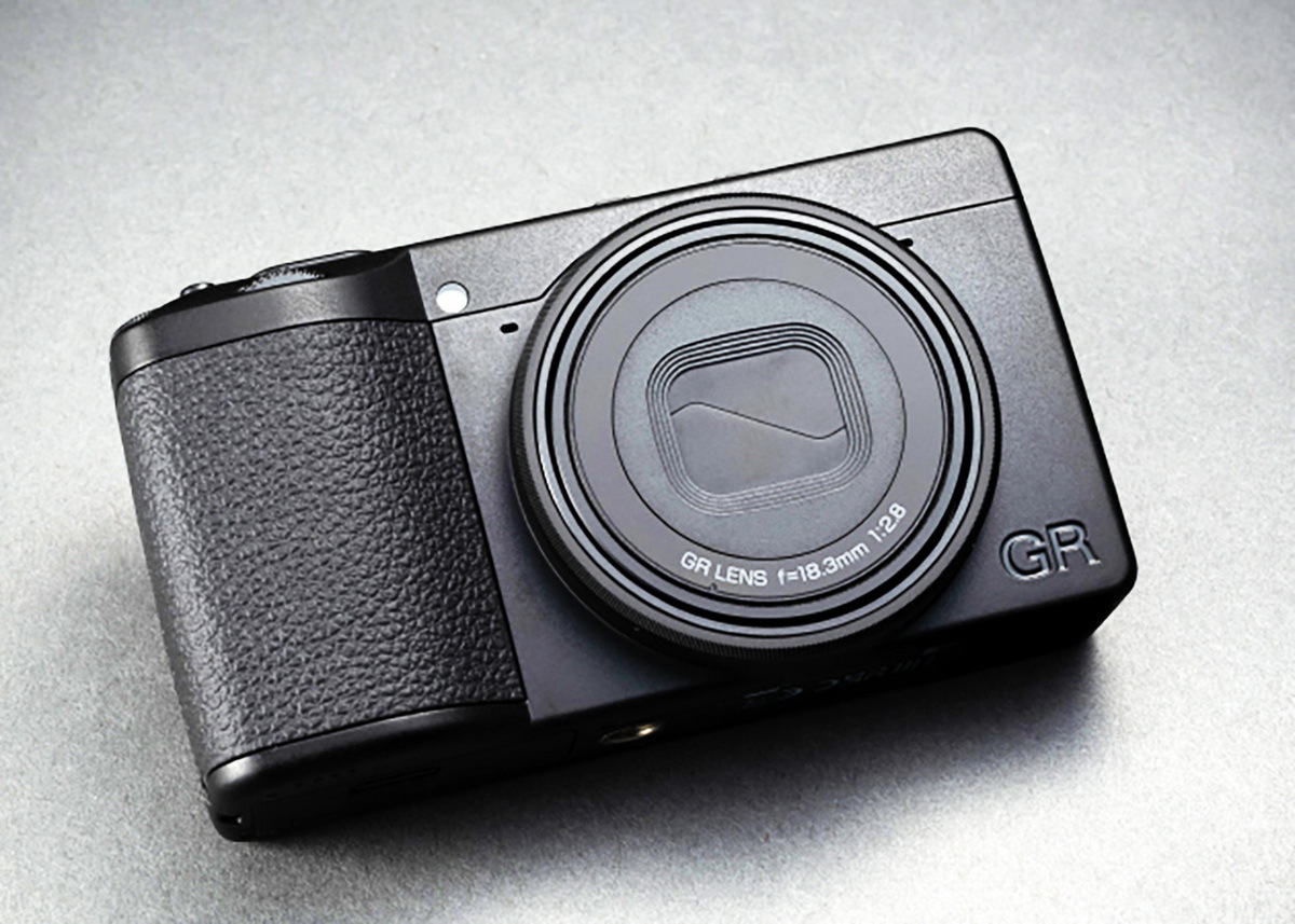 「GRIV Monochrome」発売