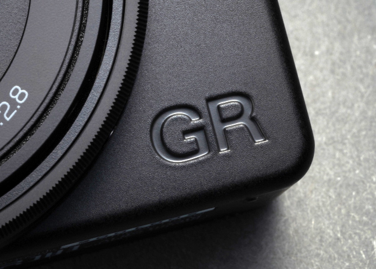 「GRIV Monochrome」発売