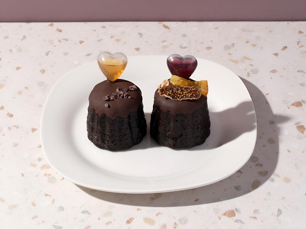 信州ウイスキーボンボン（右）サングリア・ショコラ