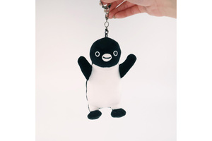 いよいよ卒業間近の「Suicaのペンギン」新作、ほっぺを押さえる姿が尊すぎるマスコット