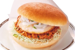 コメダにボリューム系「コメドムバーガー」台湾ミンチを使用した旨辛系！