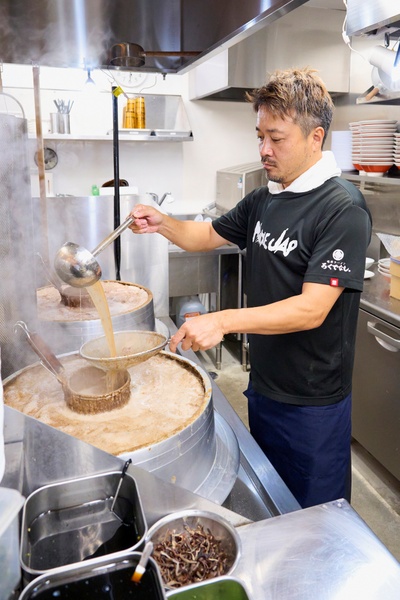店主の中村誠さん