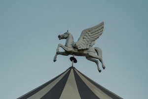 スペイン首相も標的に──最恐スパイウェア「ペガサス」事件、捜査打ち切りで残る深い謎