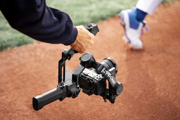 プロ用カメラ・スタビライザー「DJI RS5」発表