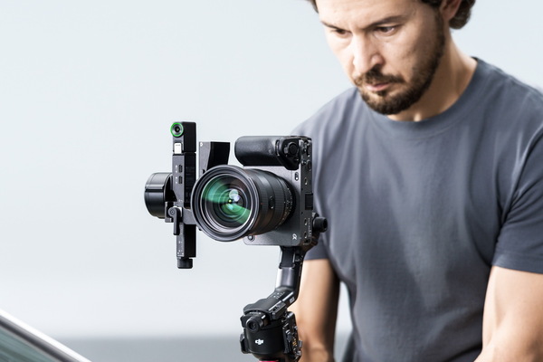 プロ用カメラ・スタビライザー「DJI RS5」発表