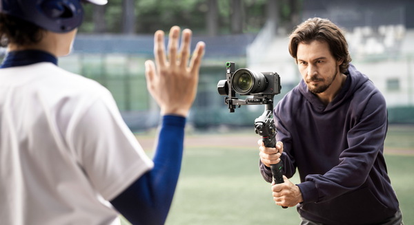 プロ用カメラ・スタビライザー「DJI RS5」発表