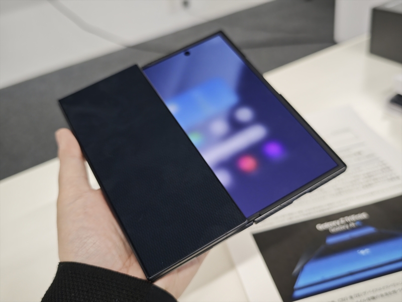 広げれば10インチ超え！ 「Galaxy Z TriFold」が提示するPC不要の未来