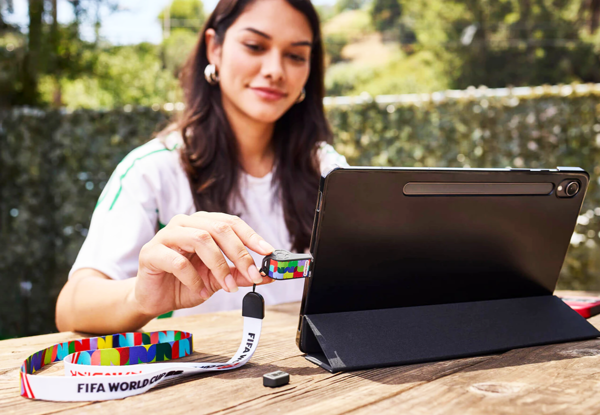 サンディスクは「FIFAワールドカップ26」公式ライセンス製品