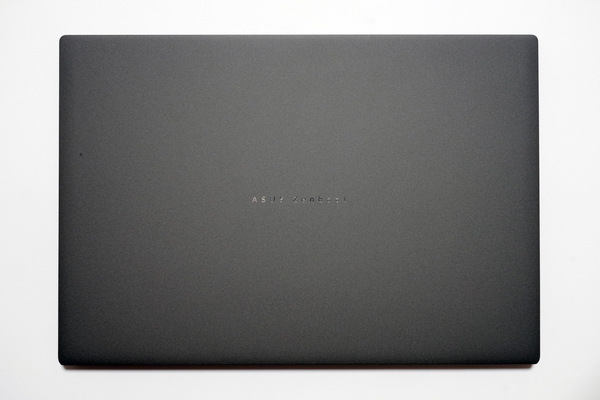 「AMD Ryzen AI 400」搭載「Zenbook S16」(UM5606GA)実機レビュー