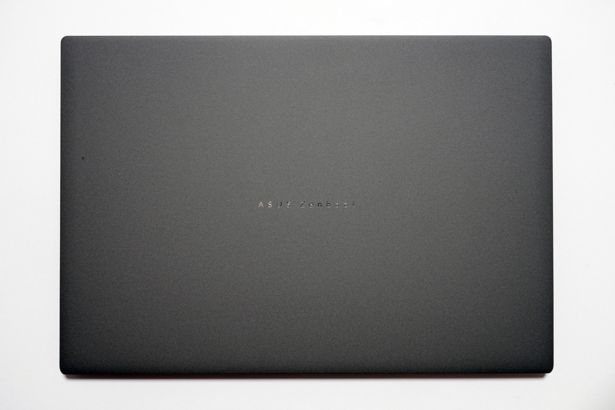 「AMD Ryzen AI 400」搭載「Zenbook S16」（UM5606GA）実機レビュー