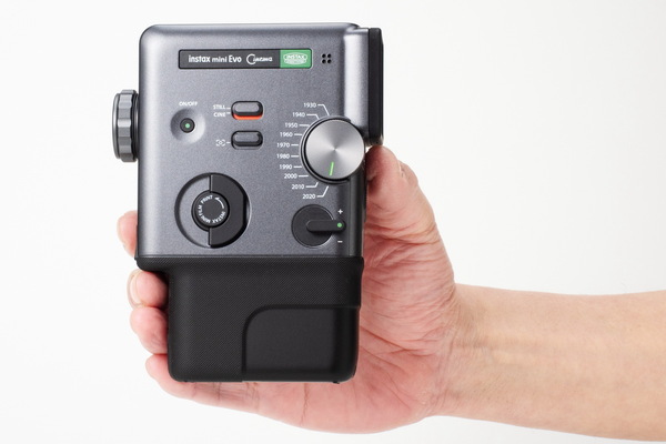 「instax mini Evo Cinema」実機レビュー