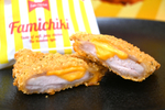 ファミチキ史上一番売れた「濃厚チーズin」が復活！今年は数量増で、昨年逃した人も