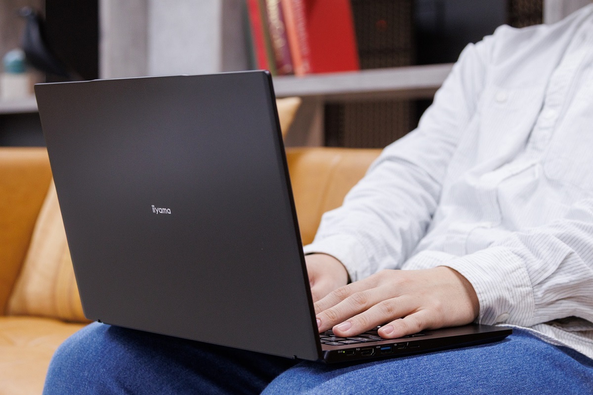 ASCII.jp：大学生のPCはこれで決まり!? 4年保証で1kg未満の14型ノート