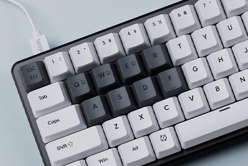 ASCII.jp：ラピトリ対応の磁気軸キーボード、60％サイズでしかも日本語