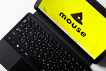 キーボード込みでも900g切り！ 出先での“ちょい作業”にも使いやすい2in1のWindowsタブレット「mouse M0-IAU01BK-A」
