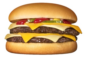 お帰り！マクドナルド「チーチーダブチ」復活、2週間限定で