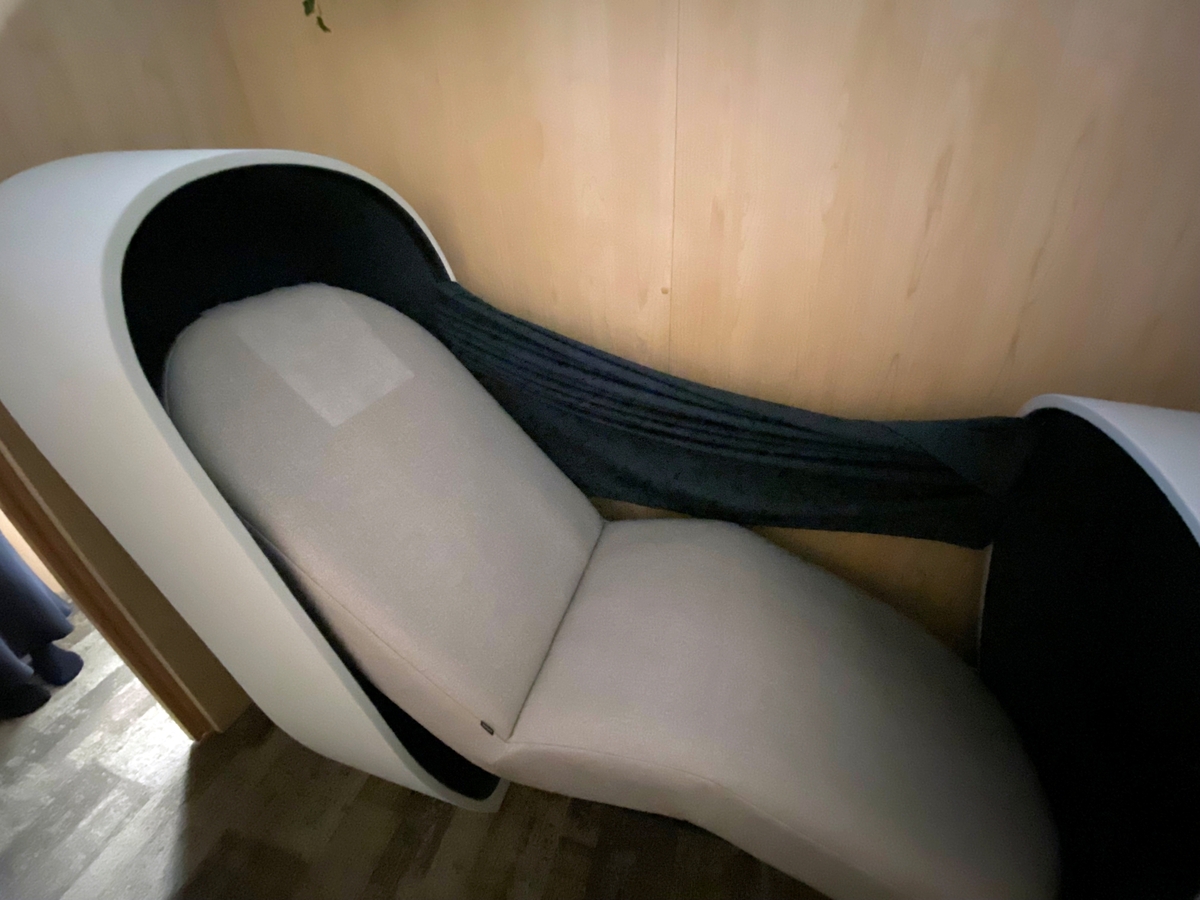 仮眠チェア「TOTONE」