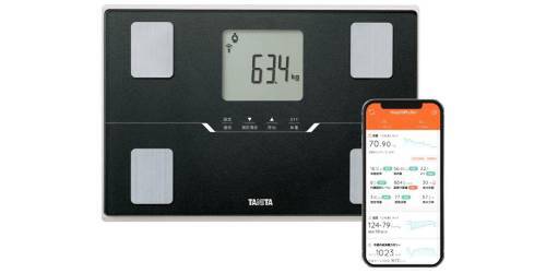 乗るだけで測定→スマホに自動記録。続けやすいタニタの体組成計が32