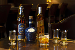 東京駅の赤レンガの下で文化や英国の歴史を呑む。エリザベス女王が愛した「ロイヤル」の称号を持つスコッチウイスキー