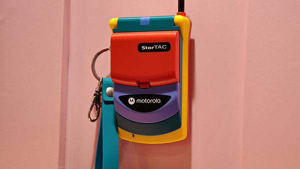 台湾のモトローラポップアップストアでレトロな名機を発見！ - 週刊